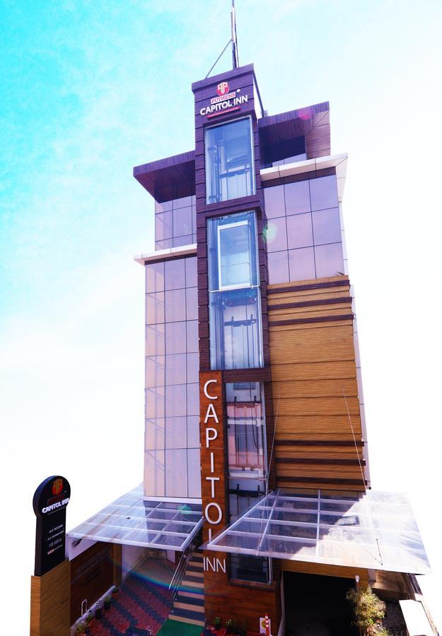 Oyo 18604 Puthens Capitol Inn Kochi Εξωτερικό φωτογραφία